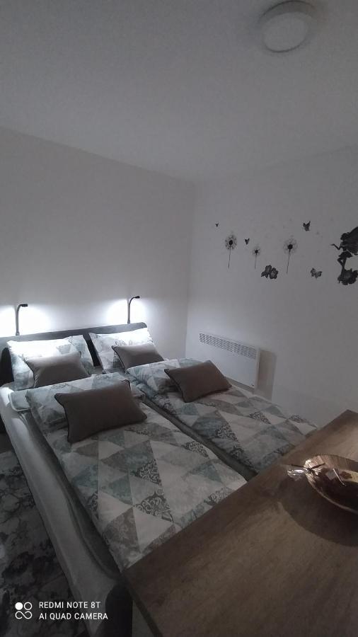 Apartman * Victory * Banja Luka Esterno foto