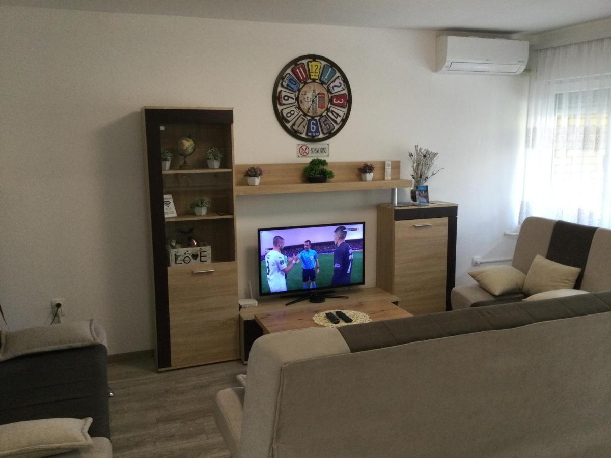 Apartman * Victory * Banja Luka Esterno foto